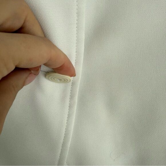 COUTURE | Vintage white vest - Picture 3 of 10